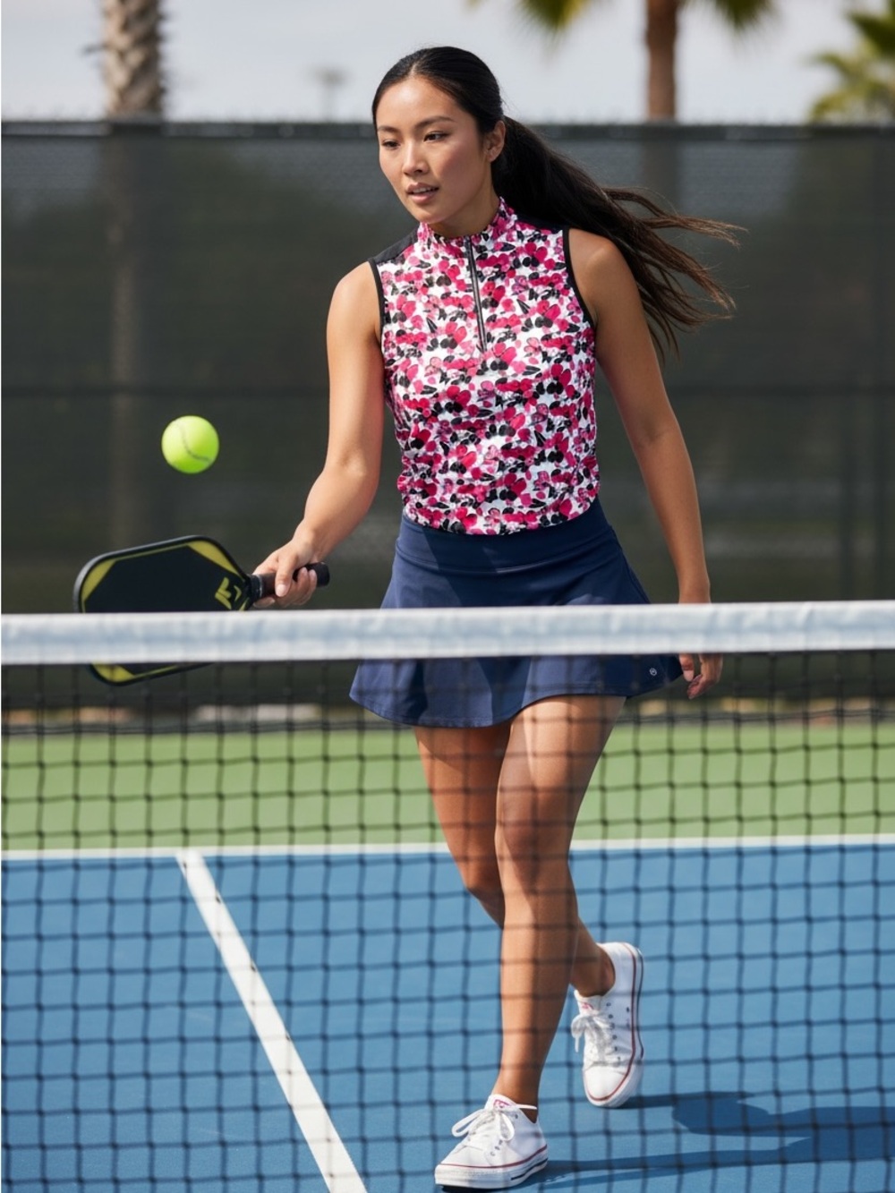 Tail Activewear Floral Golf Top Size XXL Sleeveless Pink and Black Quarter Zip